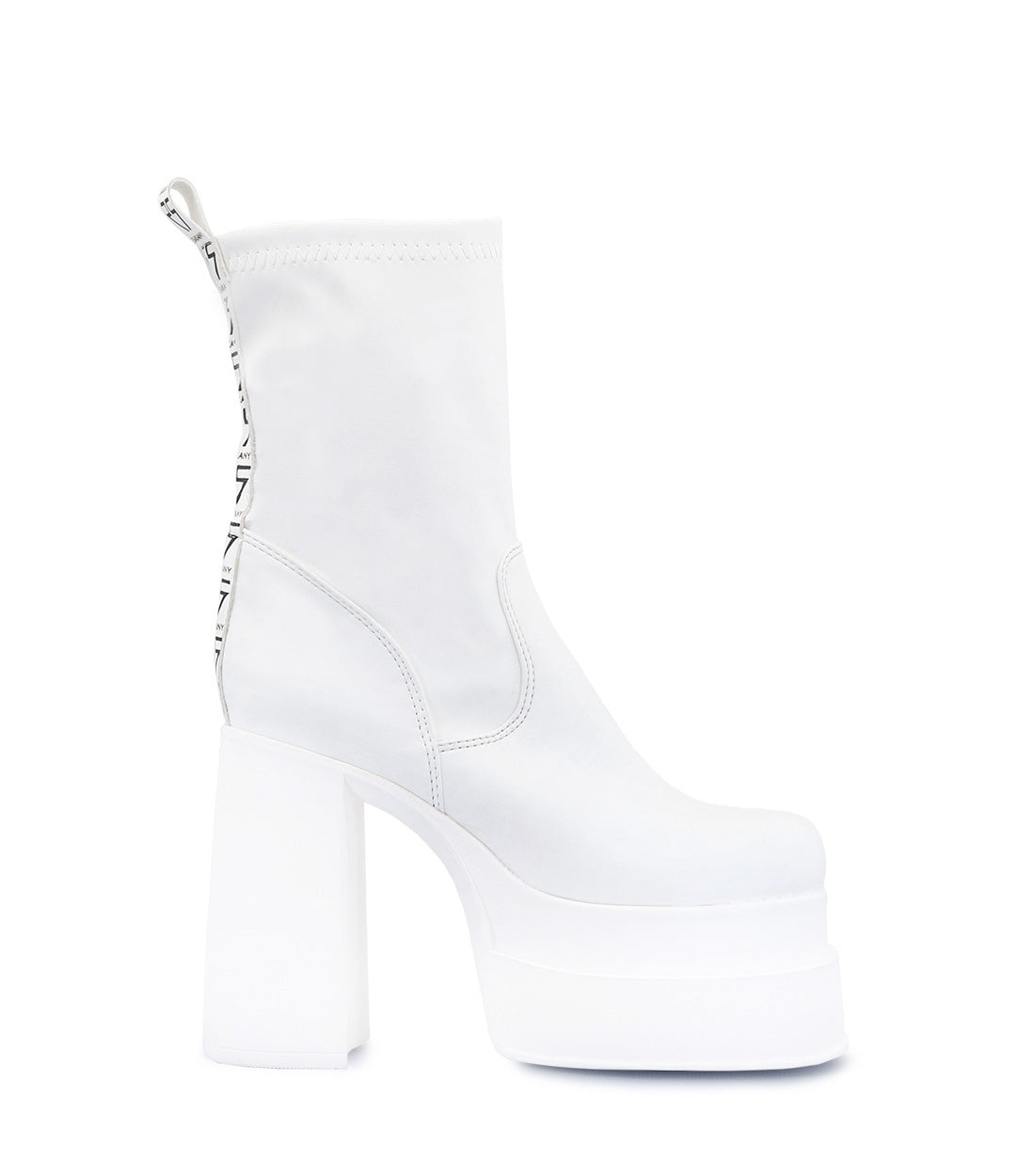 Stylish Animal-Friendly Off-White Booties Conte