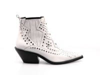 AITE Chic Off-White Texan Boots with Studs