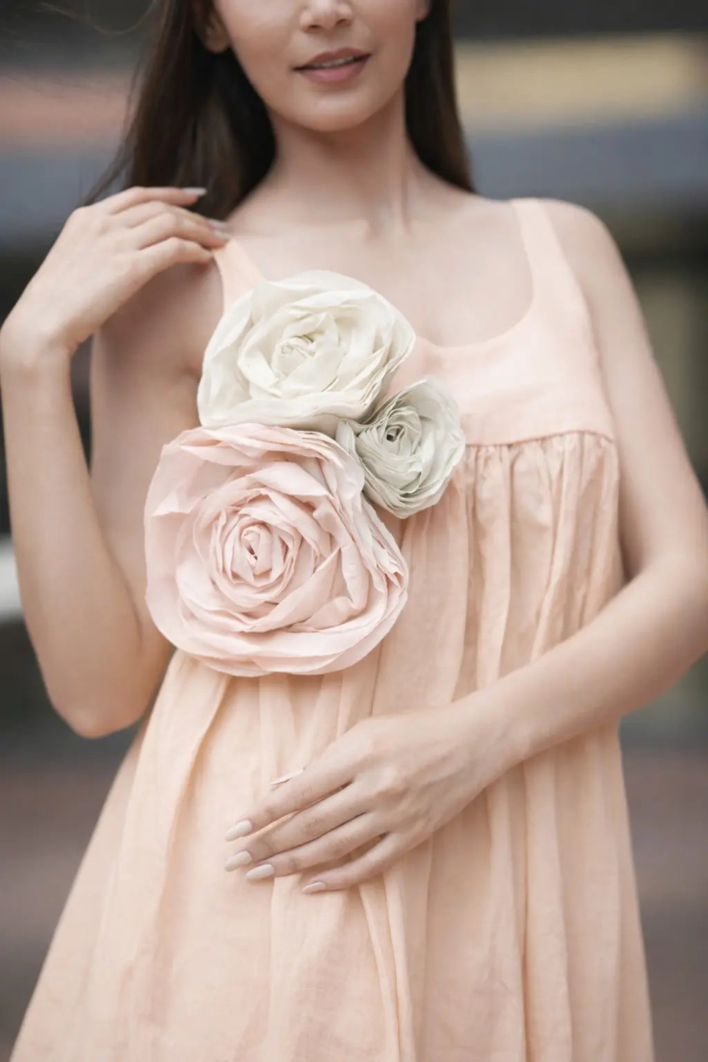 Peach Champagne Beige With 3 Roses