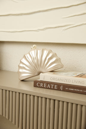 Paloma Seashell Clutch