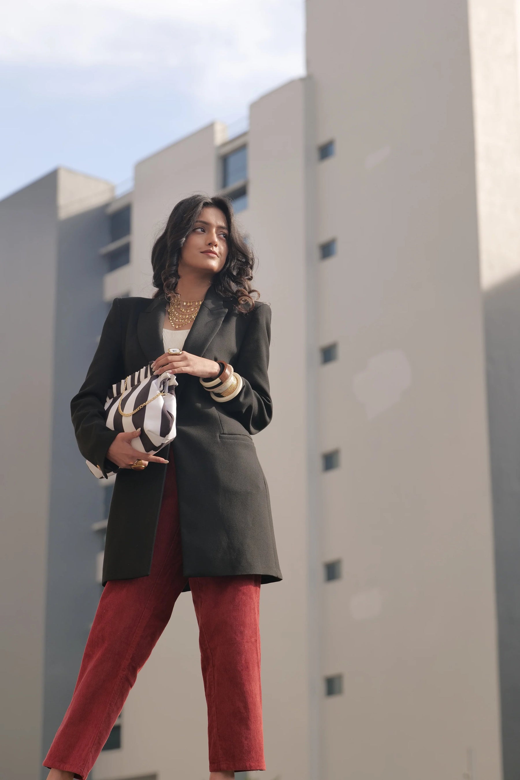 Nero Pochette - 10”H x 14”W Inches