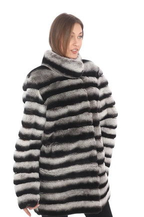 Luxury Fluffy Chanchila Fur Coat – Exquisite Elegance &amp; Unmatched Comfort