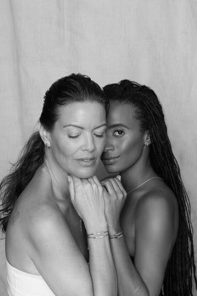 : /AH-MI/ Friendship & Travel Bracelet 24K Black Cord