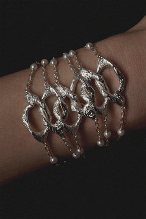 Aphrodite cuff