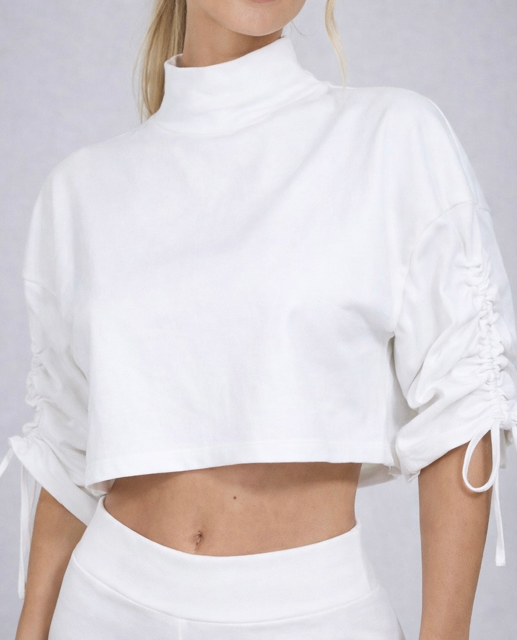BALANCE HIGH-NECK TOP