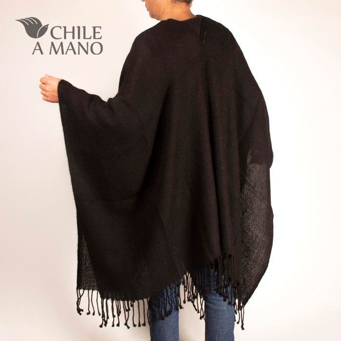 Alpaca Wool Poncho – Black