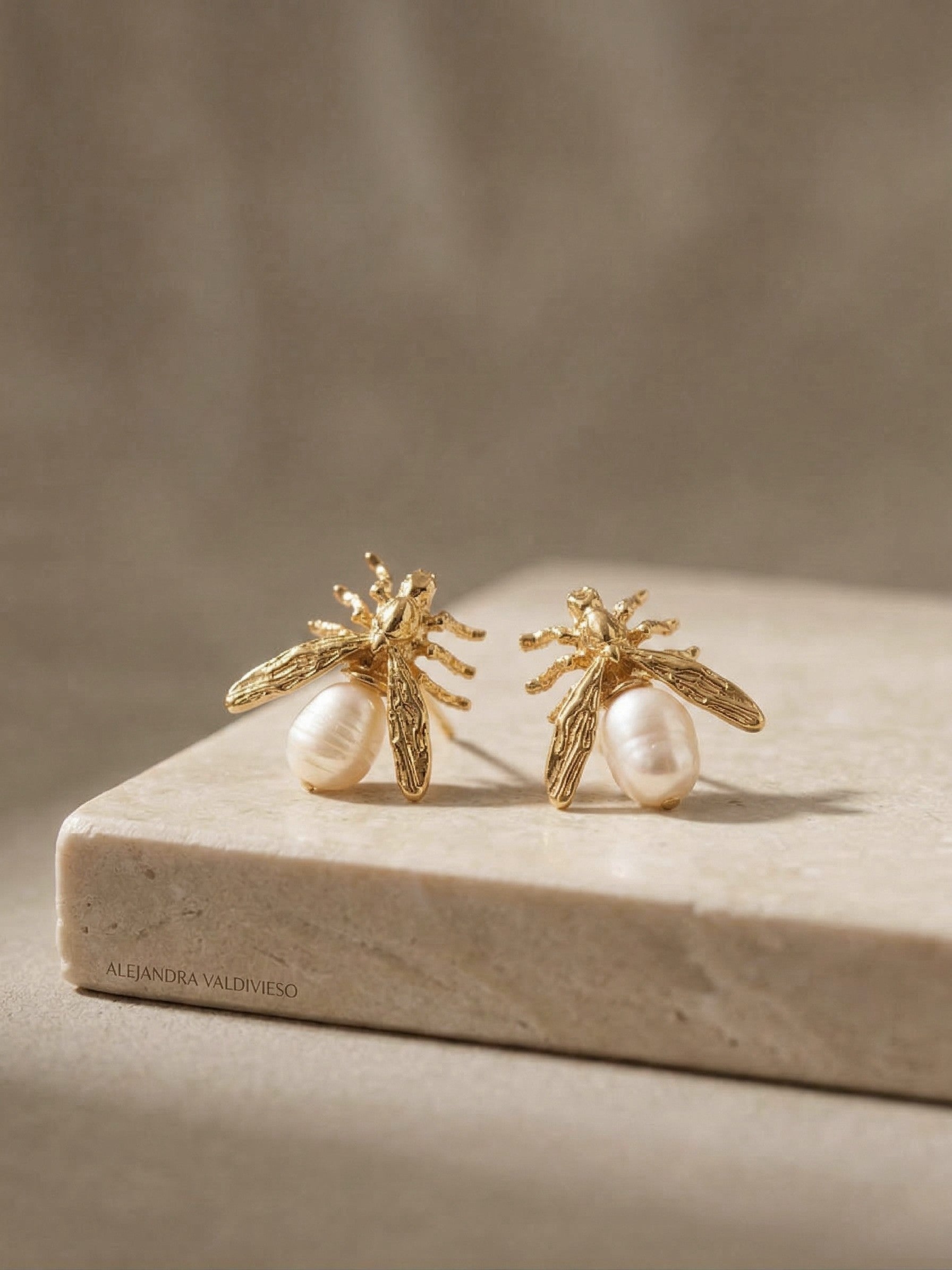 Aretes Topo Mini Hormiga Perla