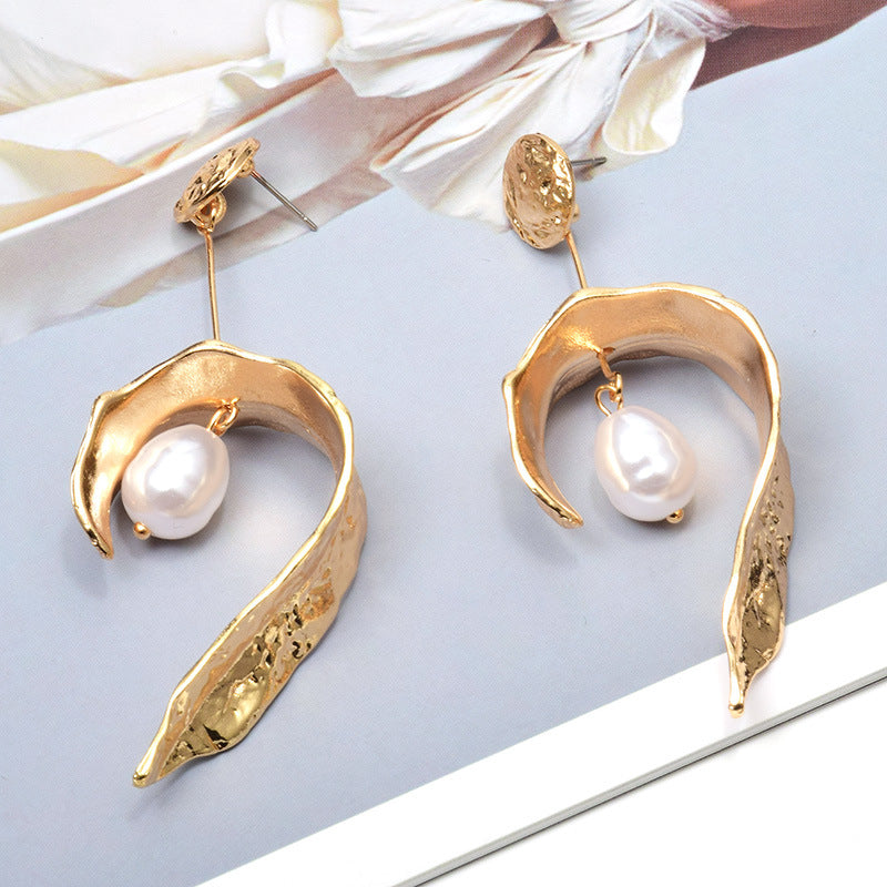 Heart Pearl Earrings