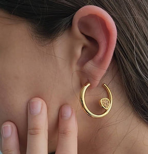 Elegant Gold Knot Hoops