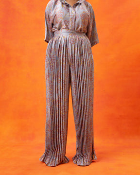 Boxy Blouse and Pleated Pants (PRINT)