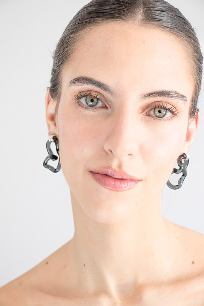 Interconexión M Earrings