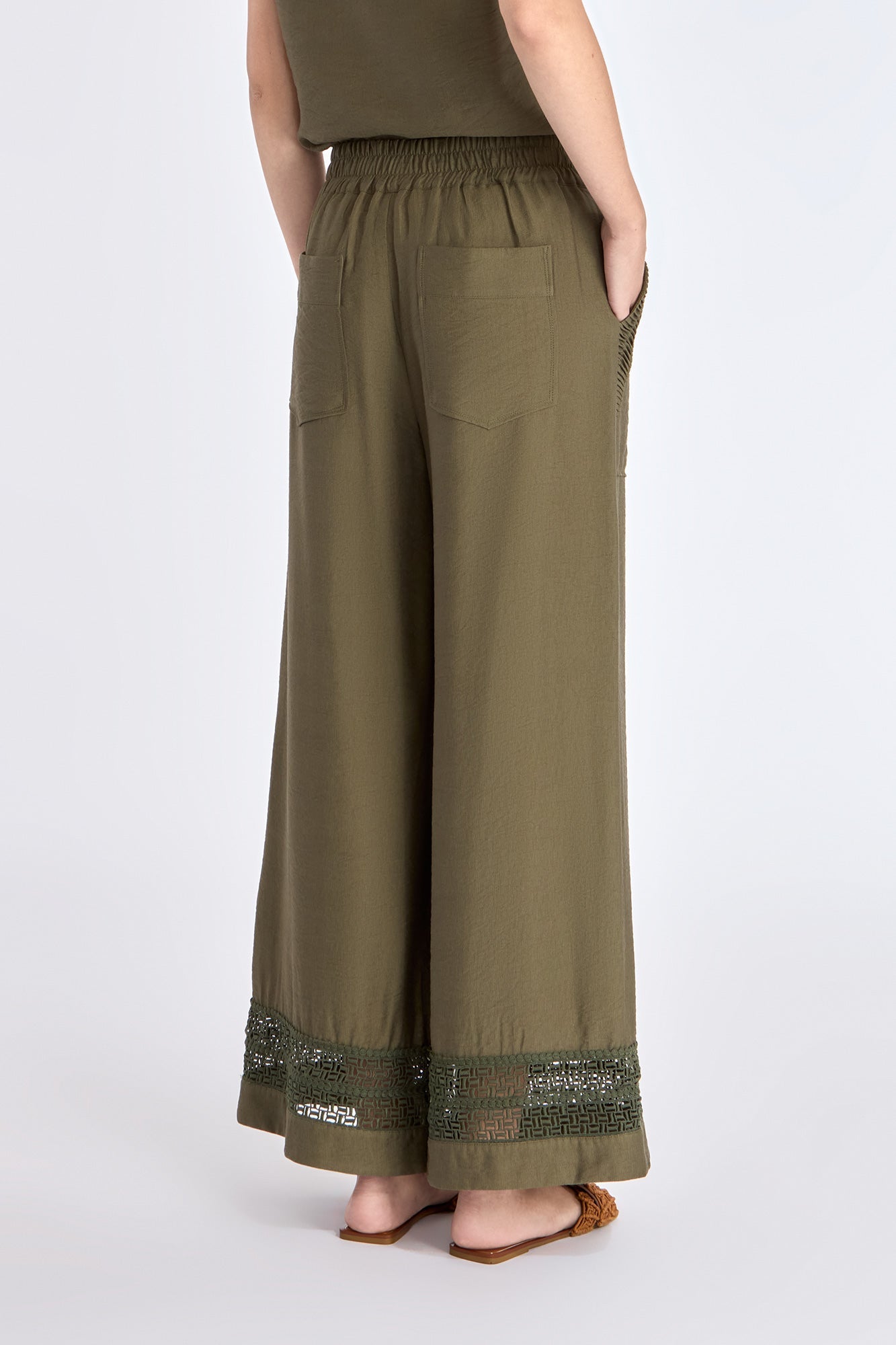 Clark Ease Pant | Olive