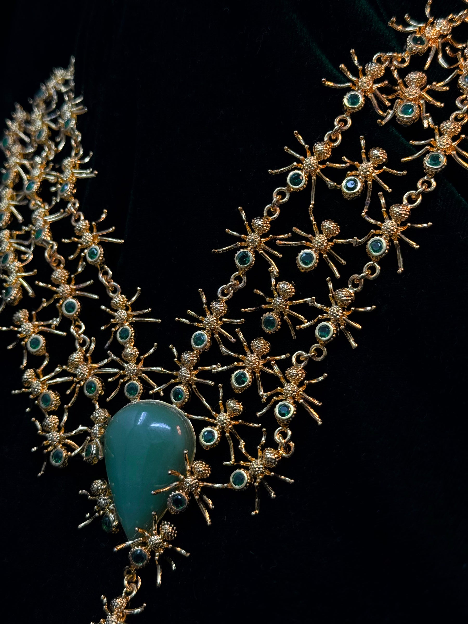 Collar "camino Al Trabajo"