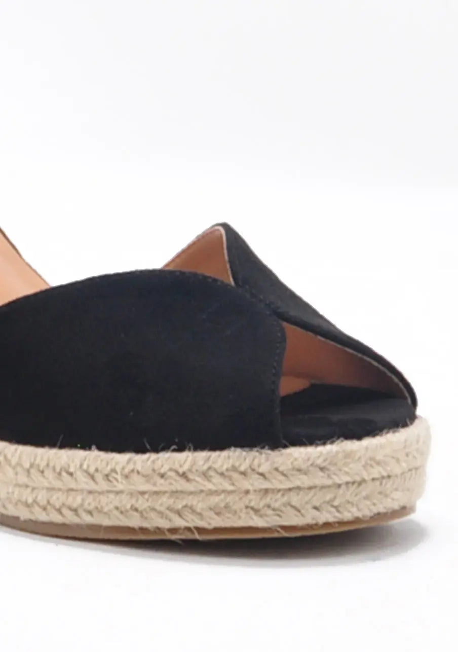 Mariselle Wedges