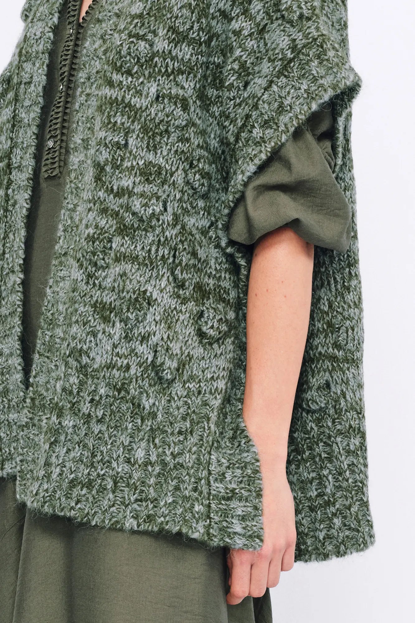 Dayana Alpaca Fringe Poncho | Olive Melange