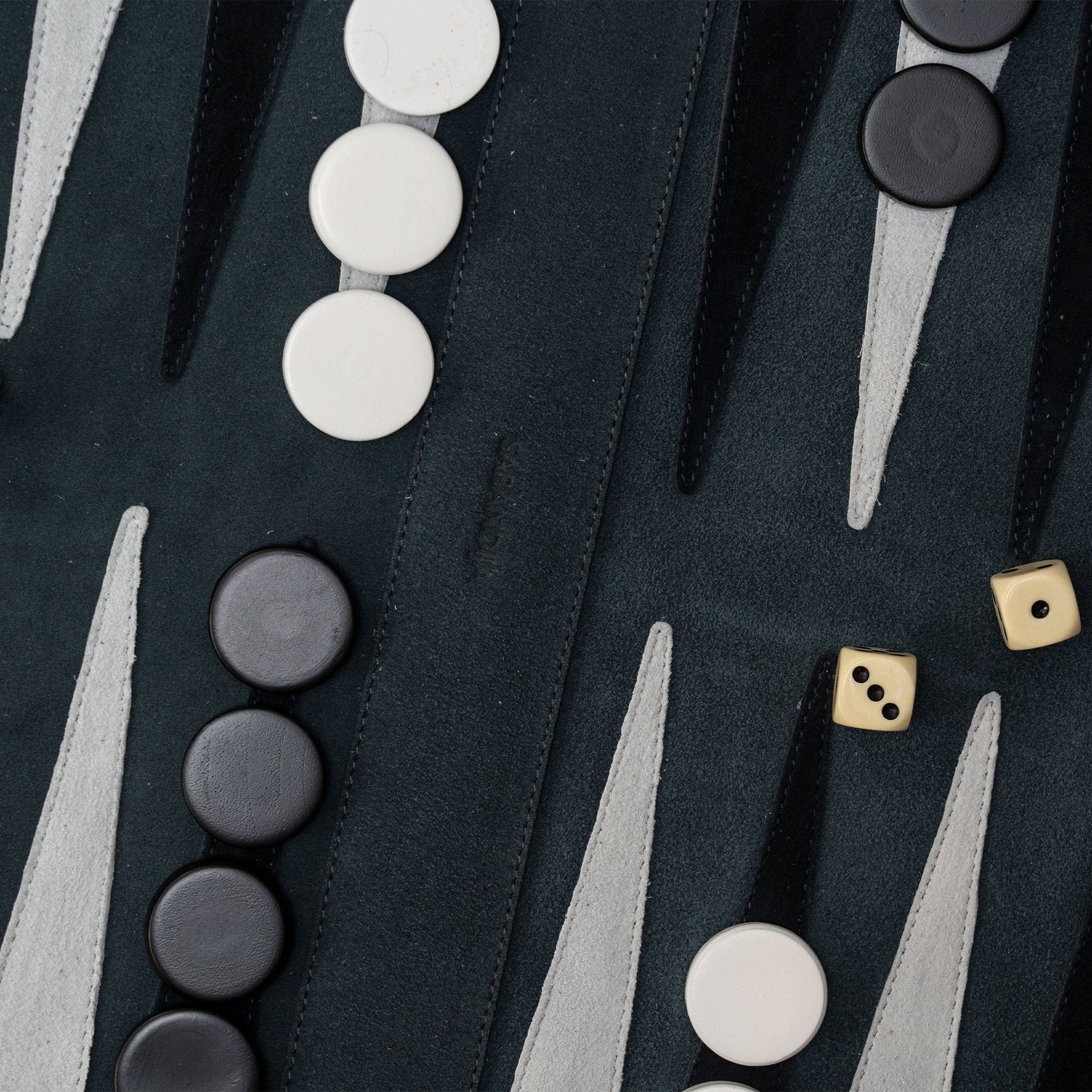 BACKGAMMON