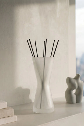 Aiz Reed Diffuser In Oud & Bergamot