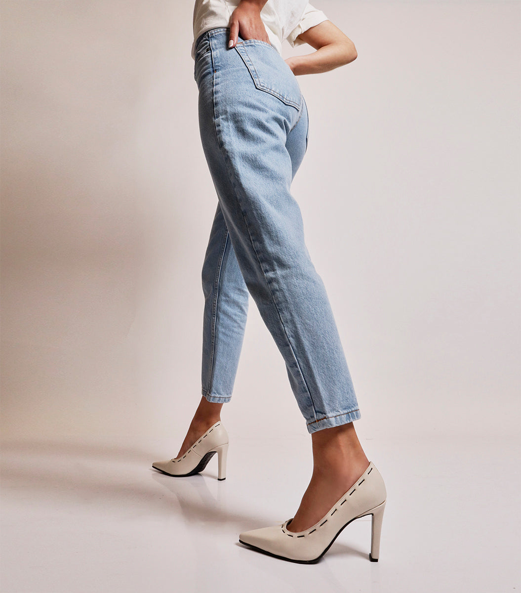 Eco-Friendly Green Pumps with Chic Stitching Fran