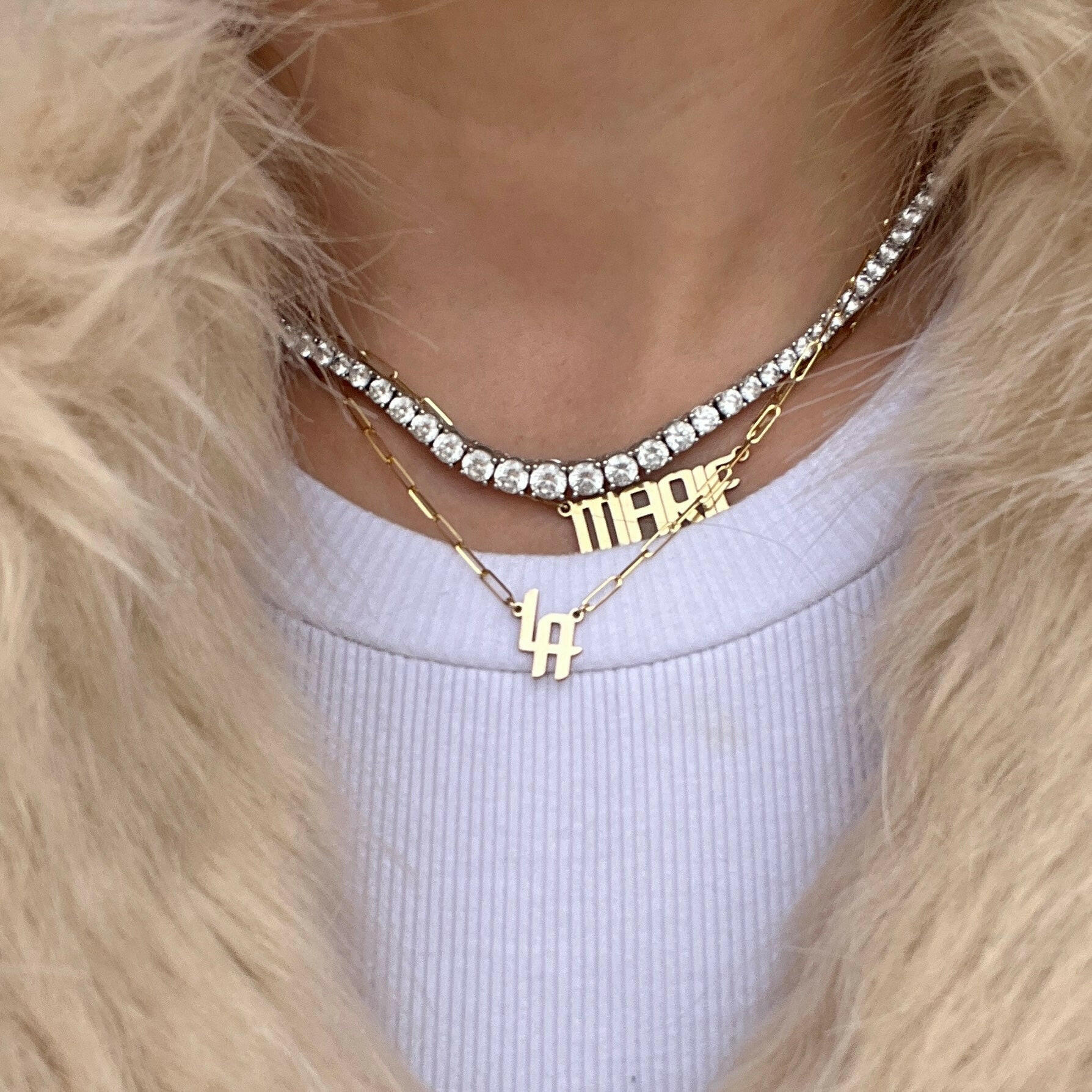 THE SIGNATURE “LA” NAMEPLATE NECKLACE