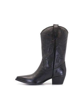 Texan Chic Black Western Boots Frant