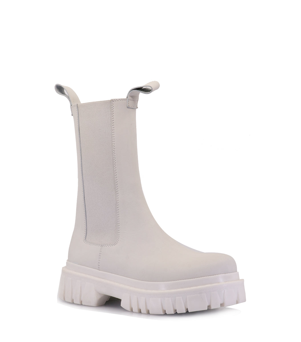 Chic White Chelsea Booties Paran