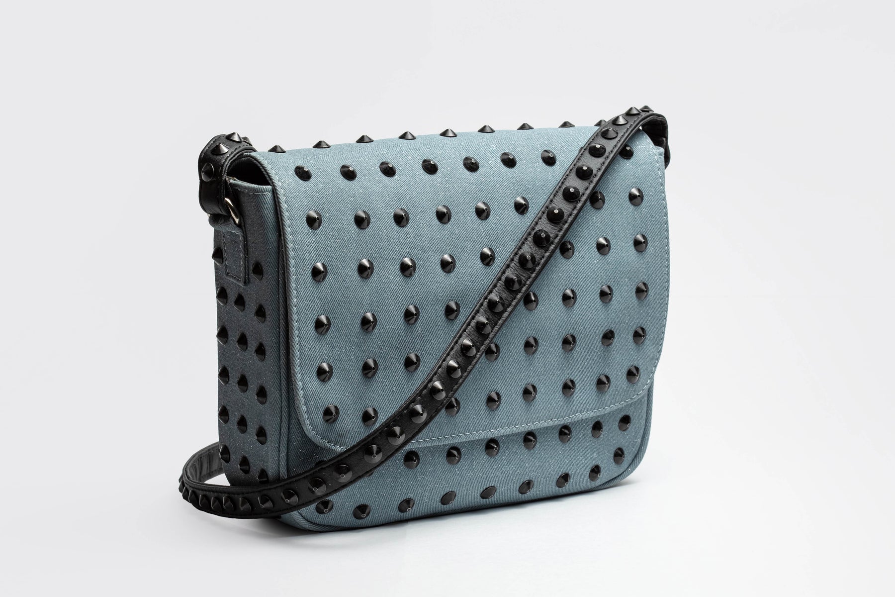 Chain M Blue