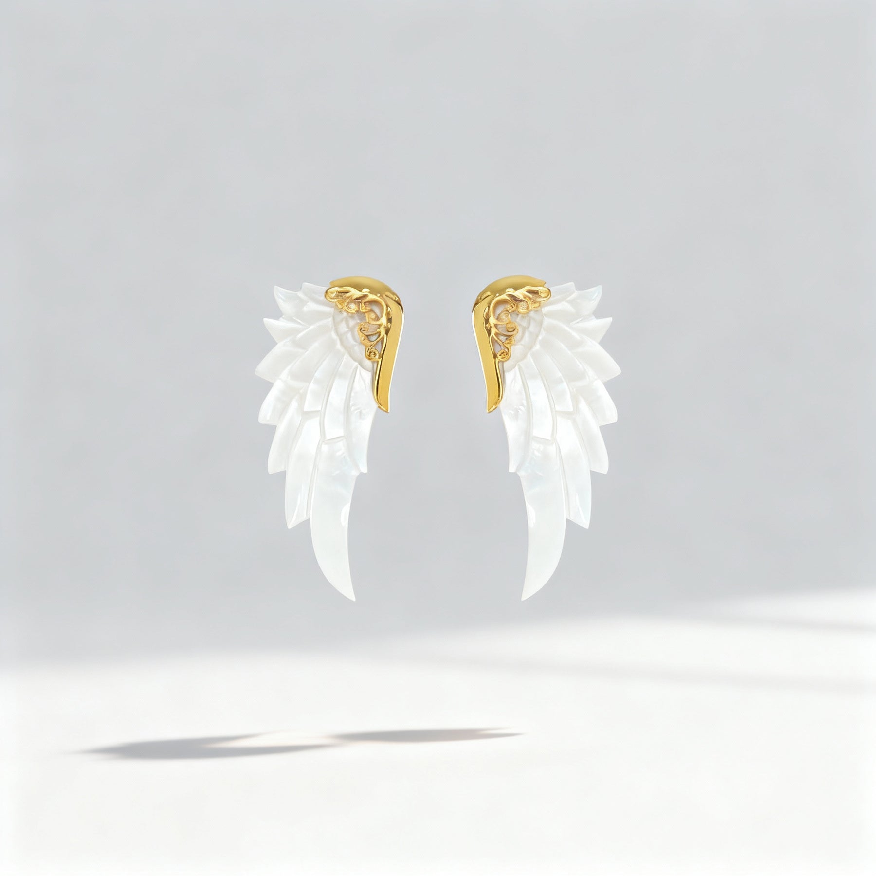 Purist studs (Small, Gold)