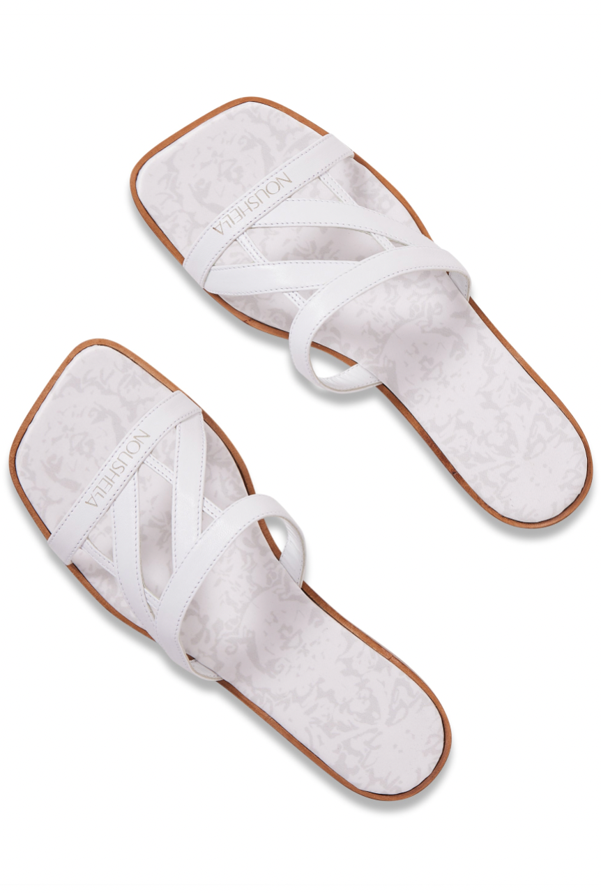 NOUSHELLA Slides in White