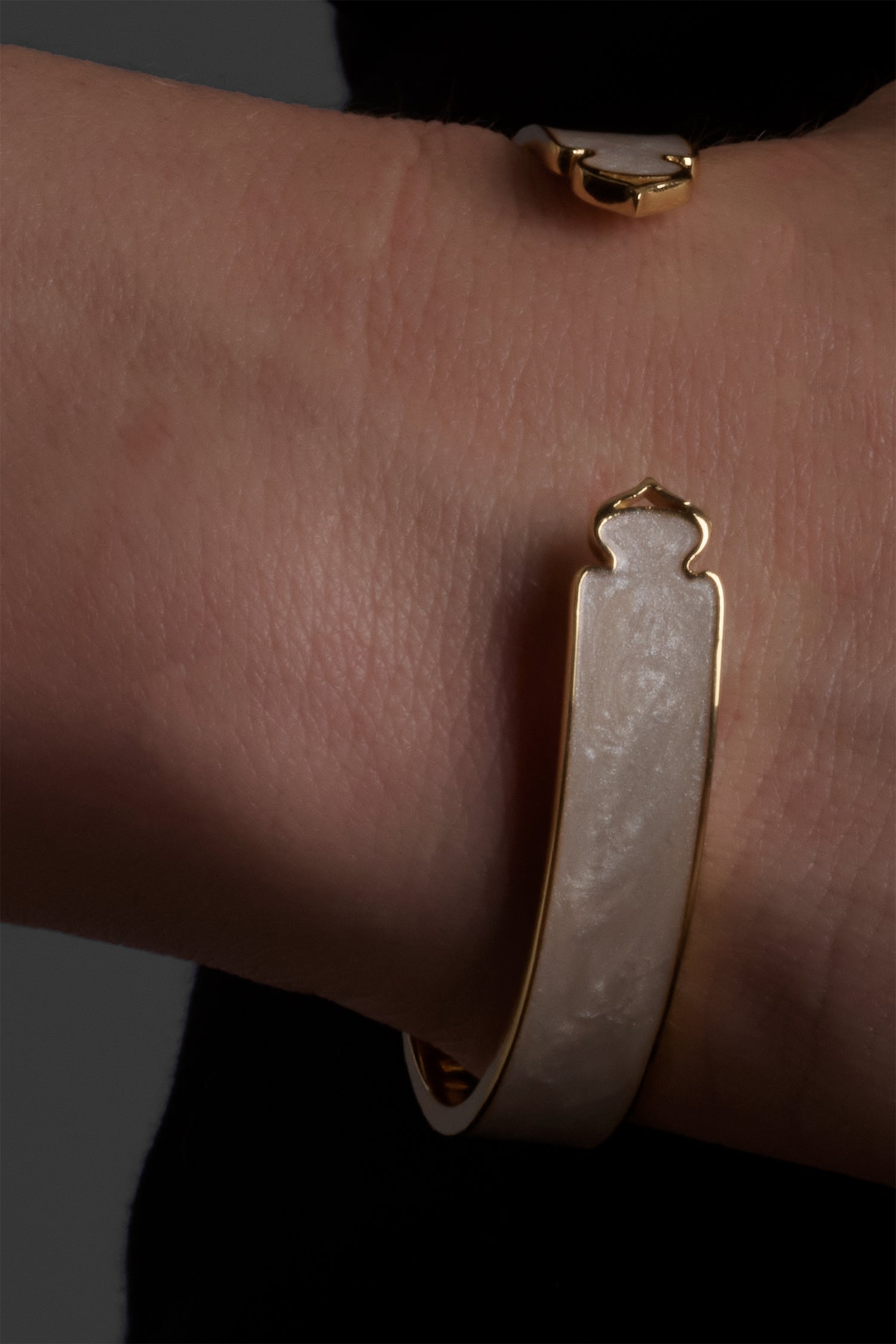 Atlas bangle