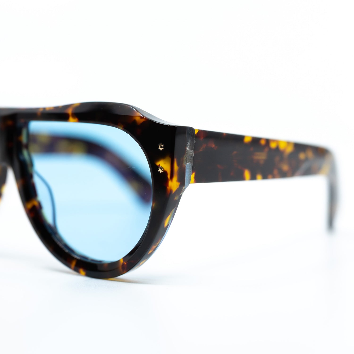 Otto Sunglasses with Tortoise Frame & Light Blue Lens | Taxxon X Cruzada Special Edition