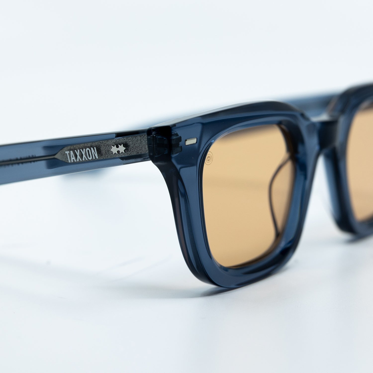 Zid Sunglasses with Onyx Frame & Brown Lens