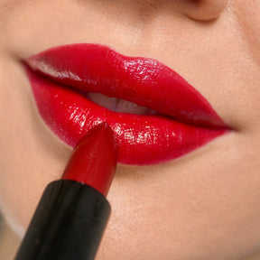 LIPSTICK RED PARIS AT 7PM