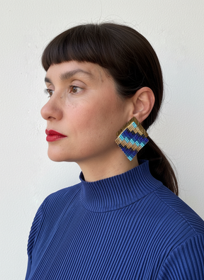 MINIMALIST DECONSTRUCTED KNOT EARRING