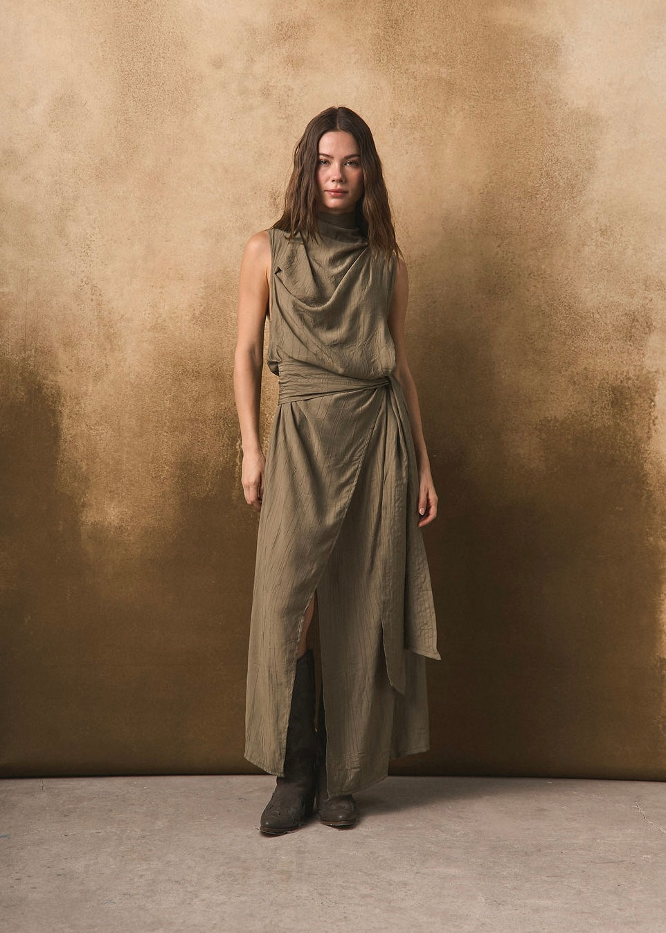 Lomeria Dress