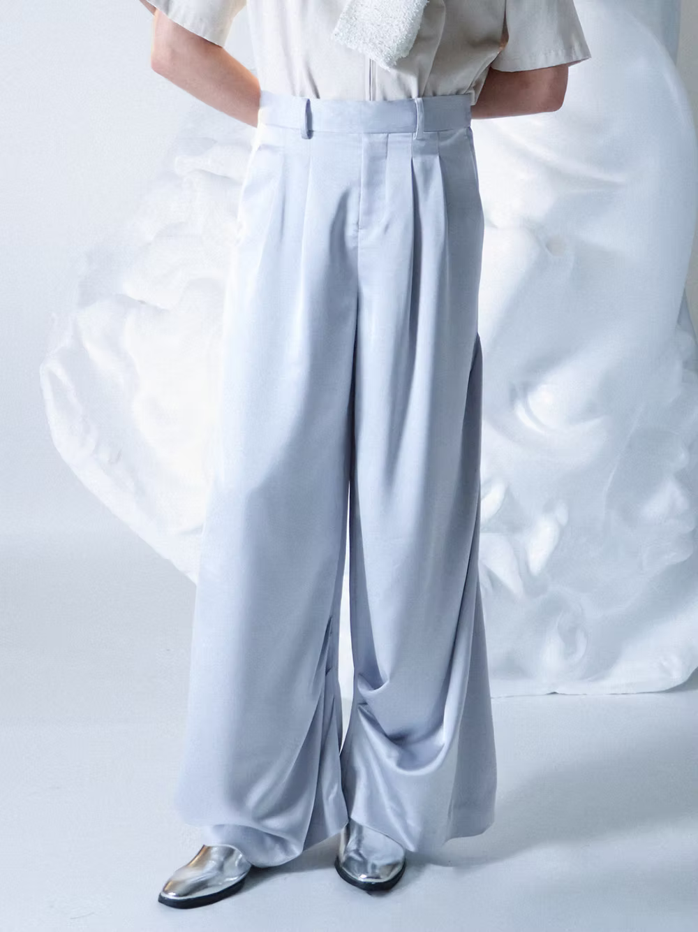 Silvery Satin Glancing Drape Pants