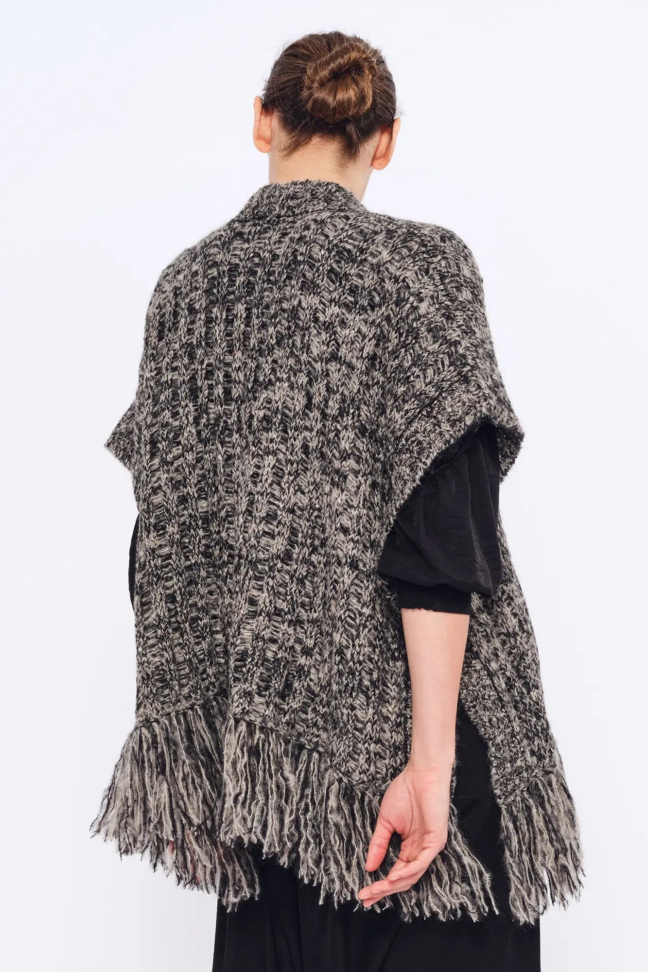 Amaris Alpaca Fringe Poncho | Black Melange