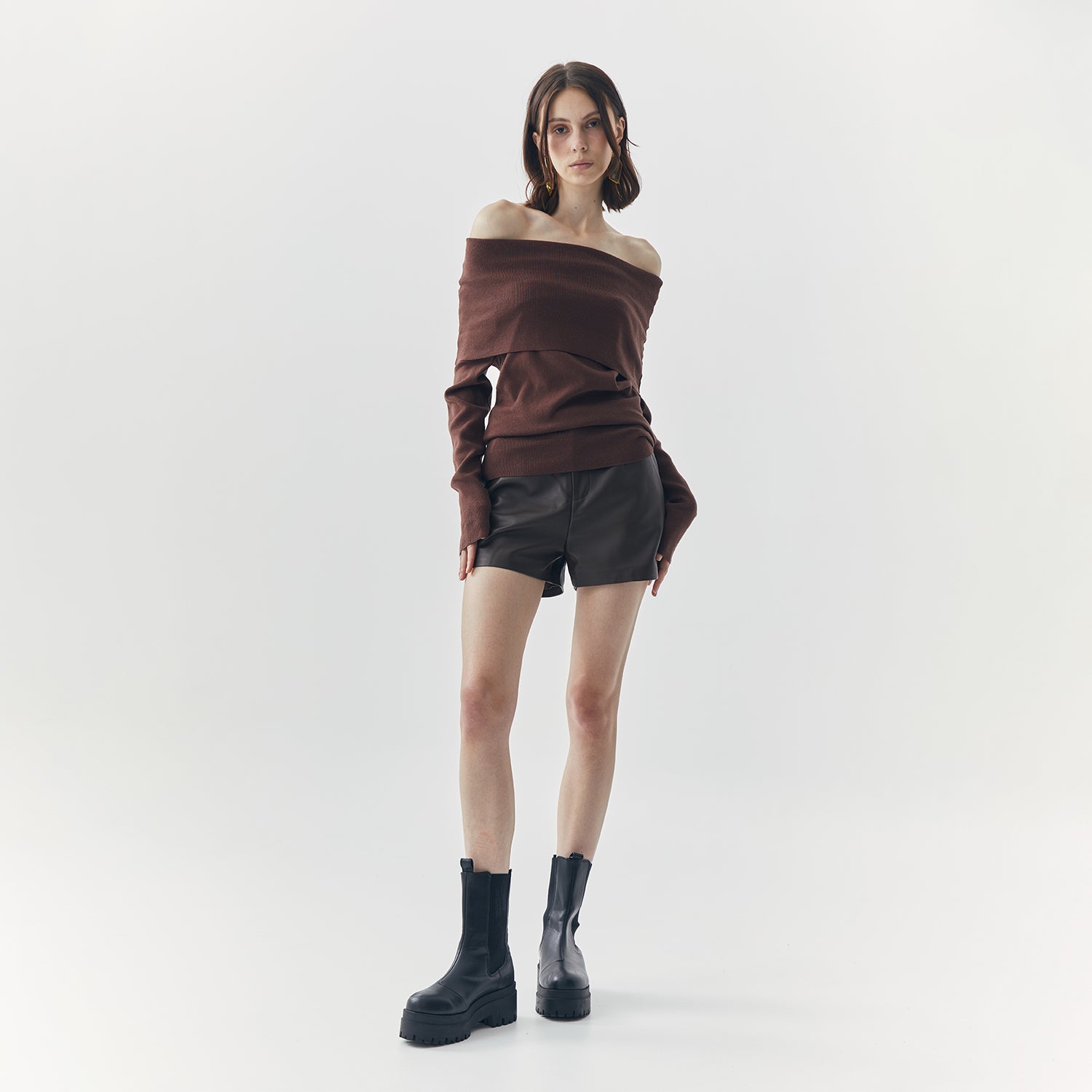 SIA OFF SHOULDER KNIT TOP