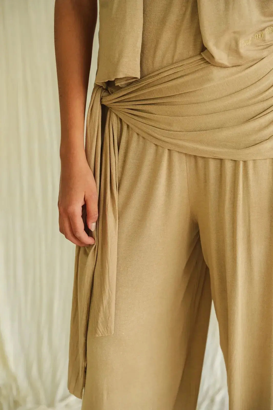 Notice Balloon Pant in Camel