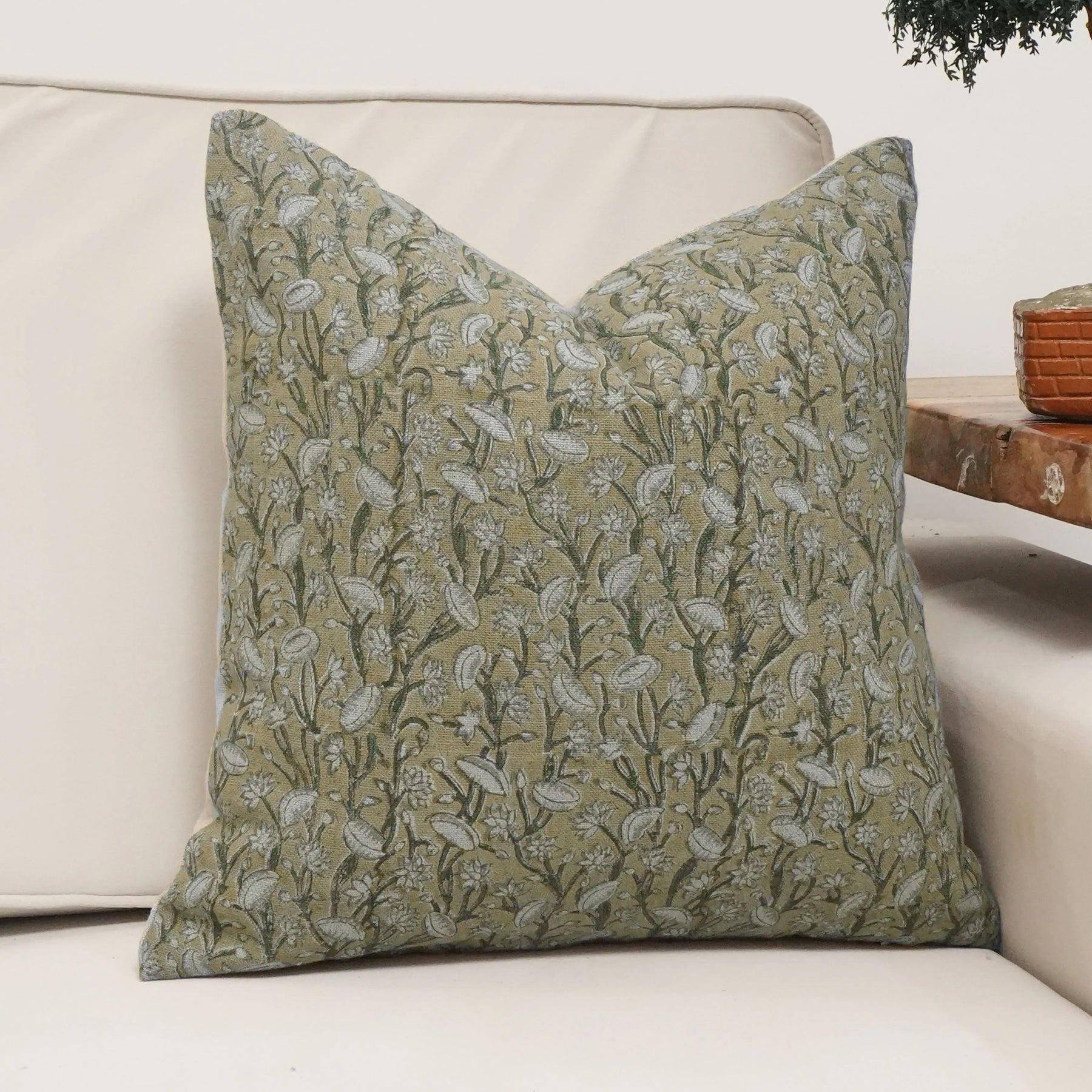 Elegant Block Printed Thick Linen Pillow Cover -Pishta