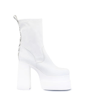 Stylish Animal-Friendly Off-White Booties Conte