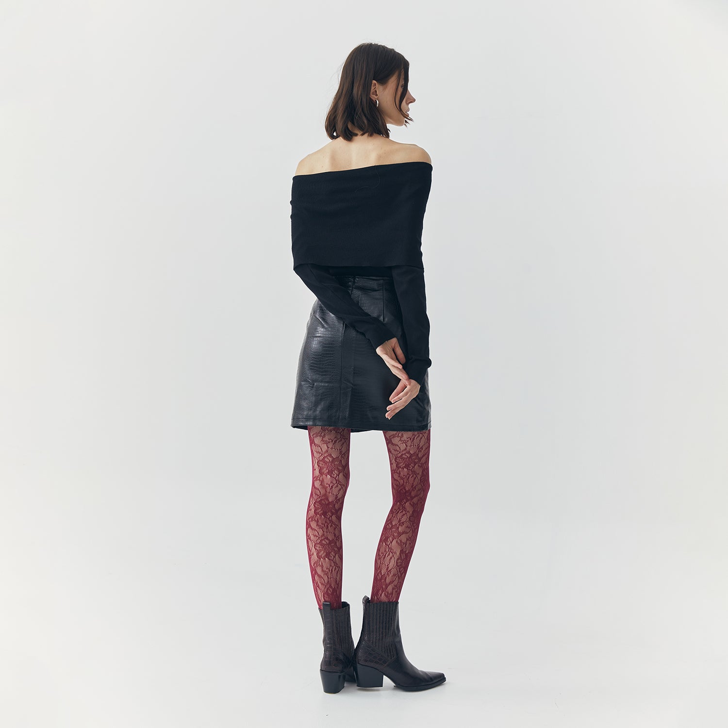 SIA OFF SHOULDER KNIT TOP