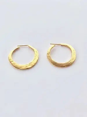 Hoops in 14 kt Gold