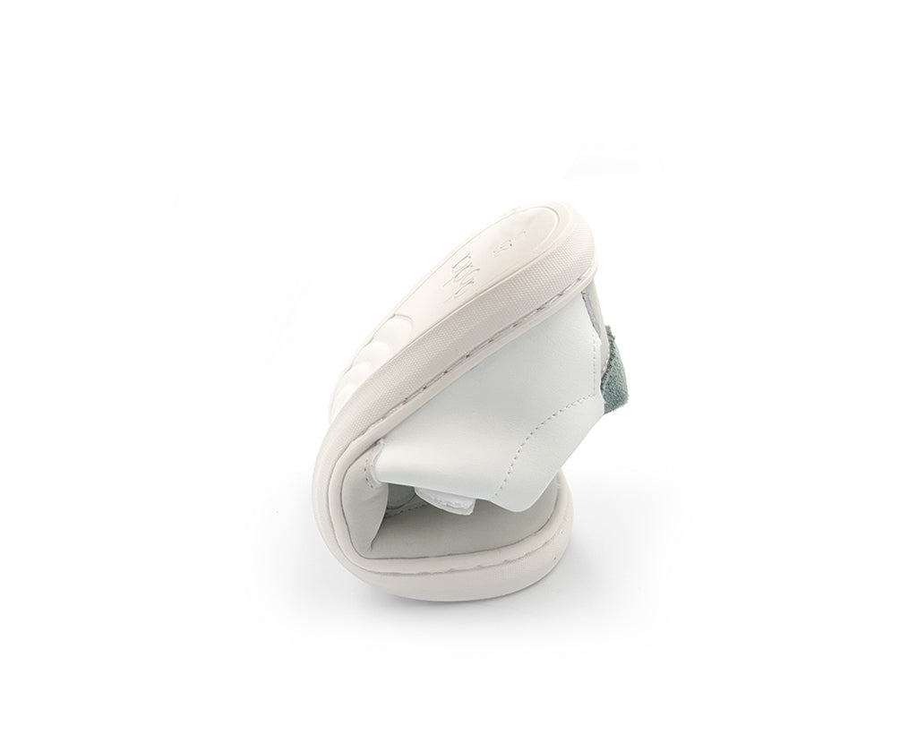 SUKI GRIS (incluye velcro strap color mostaza y stickers de 🎁)