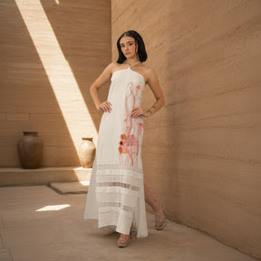 Amanecer Ancestral" – Maxi Vestido con Detalles de Puntadas y Pintado  Manual