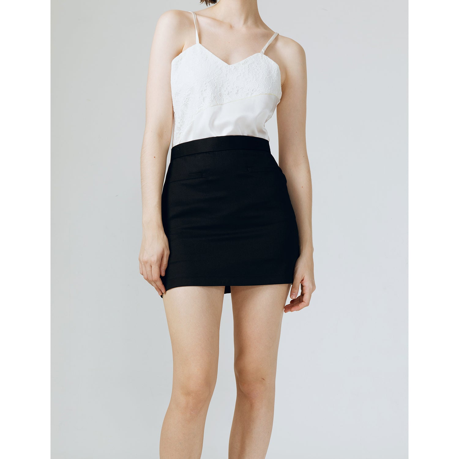 WILMA DOUBLE POCKET MINI SKIRT