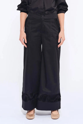Viena Sculptural Hem Trouser