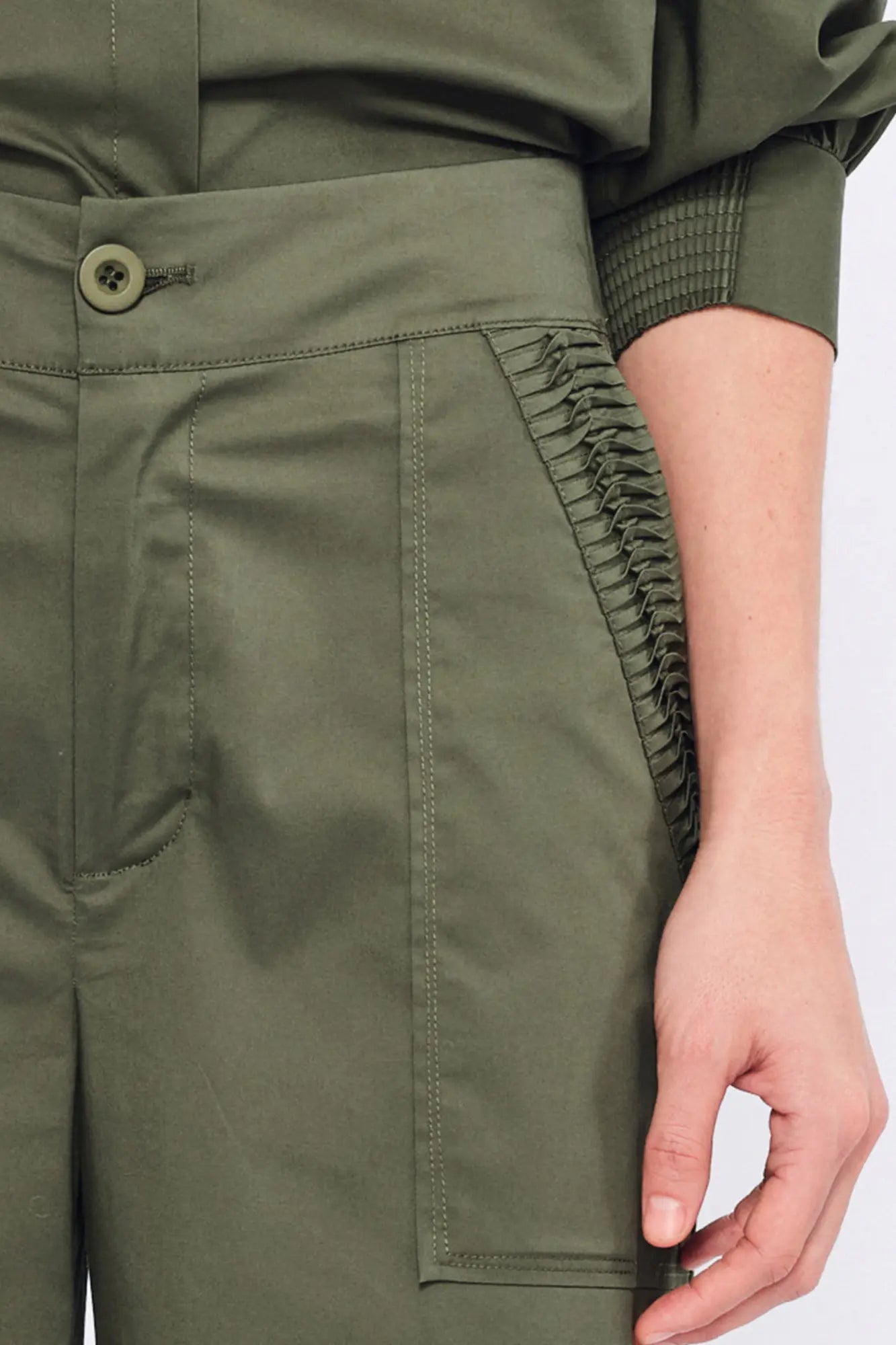 Viena Sculptural Hem Trouser | Olive