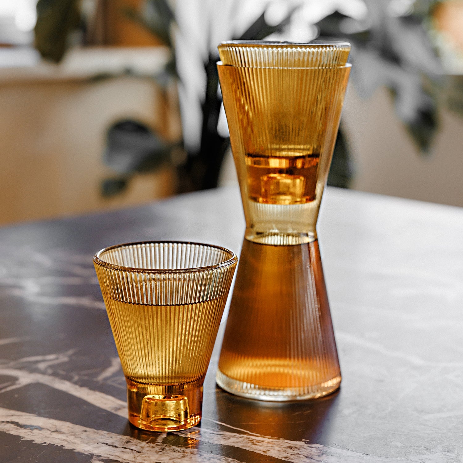 AIZ Carafe in Citron