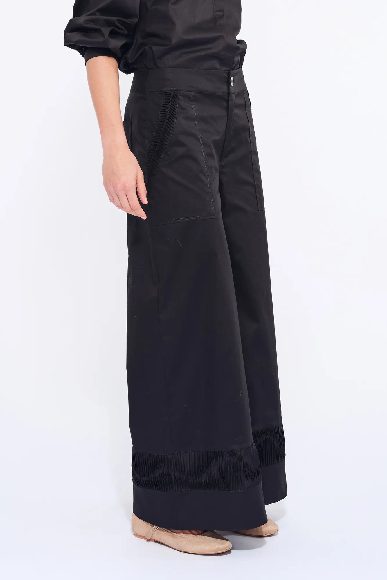 Viena Sculptural Hem Trouser | Black