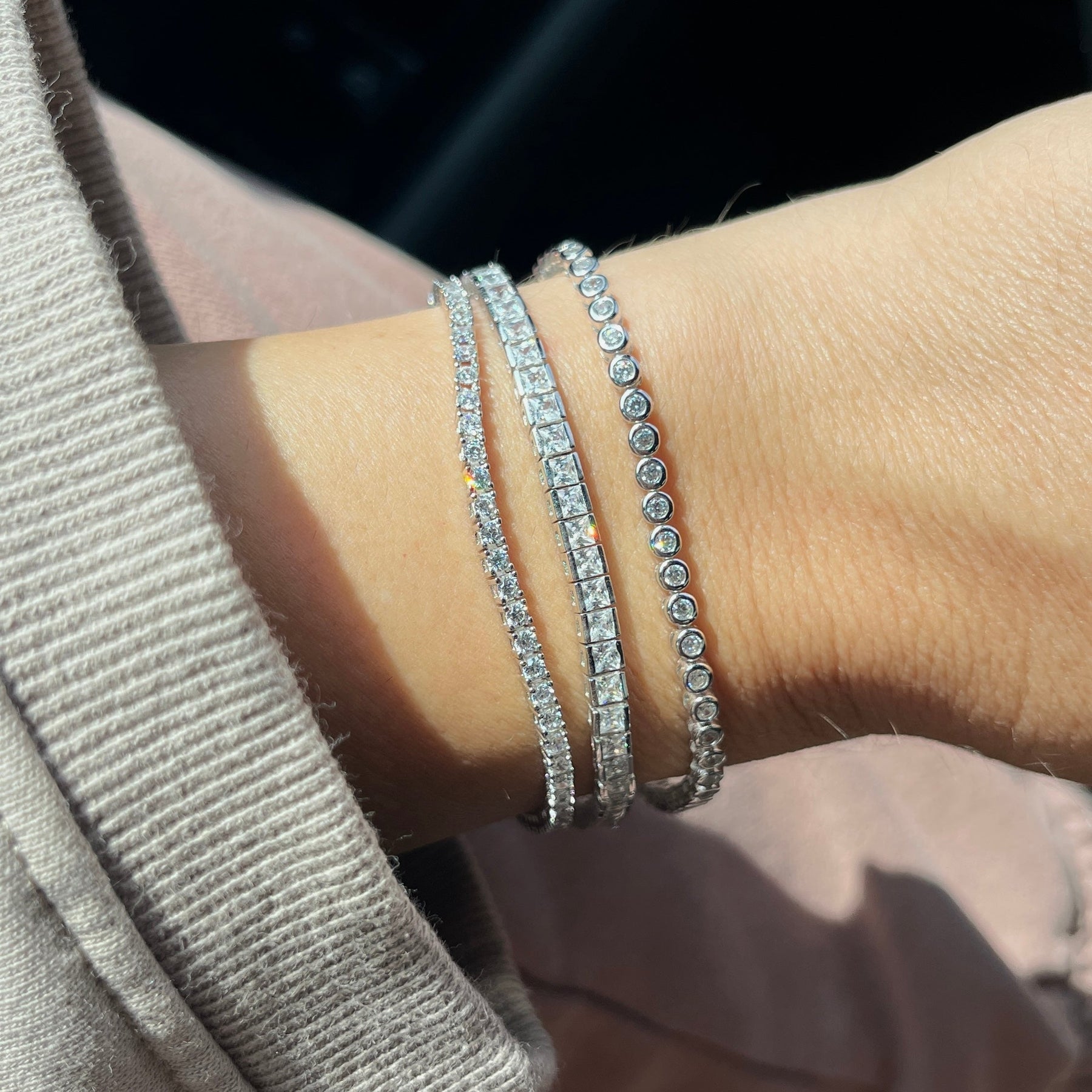 THE “POPPY” 2MM BEZEL TENNIS BRACELET